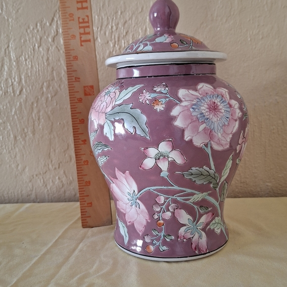 Vtg. Style Purple Floral Ginger Jar Ceramic Hand Painted Chinoiserie Lidded Urn - Picture 10 of 13